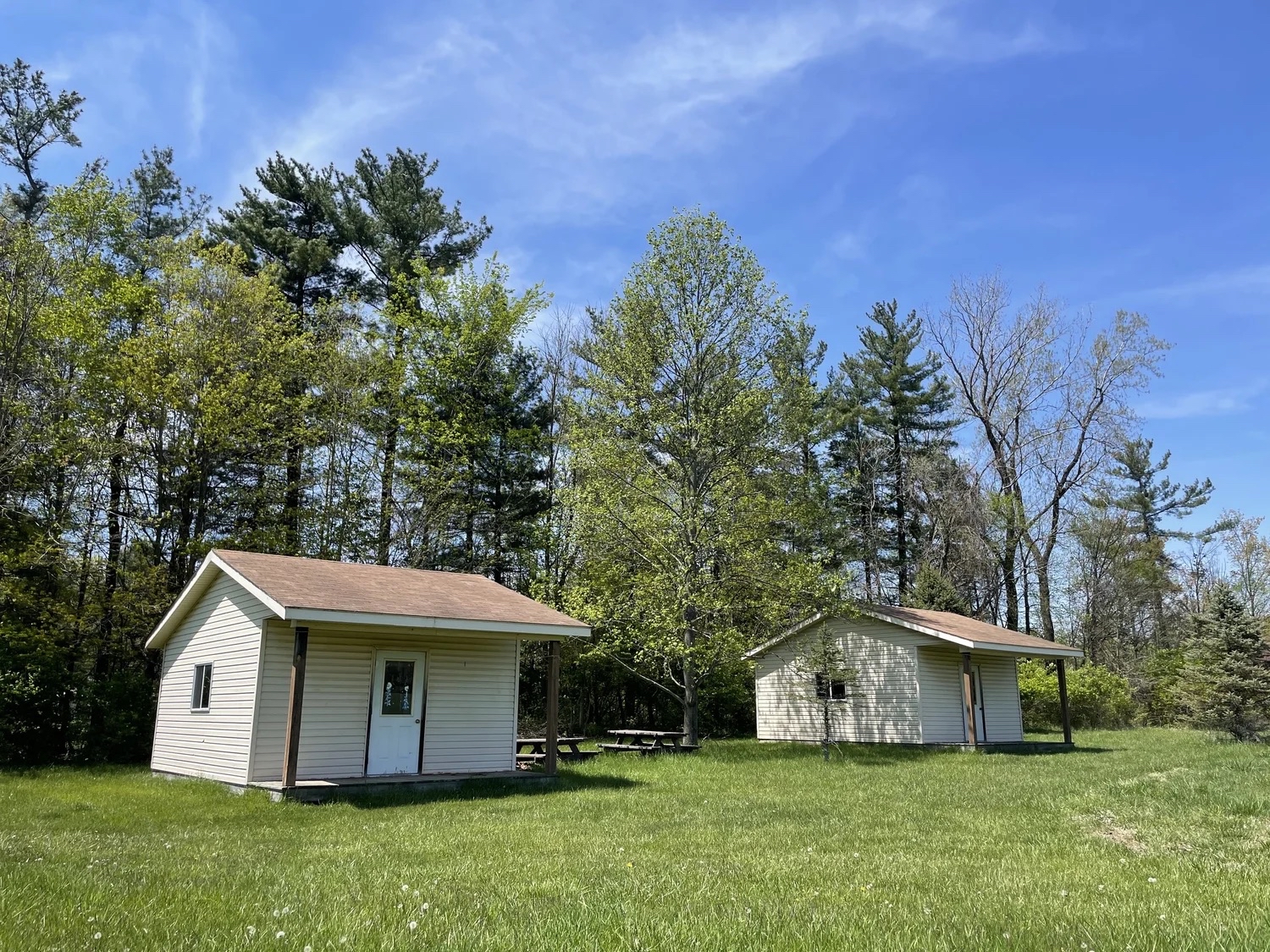 Deluxe Cabins exterior